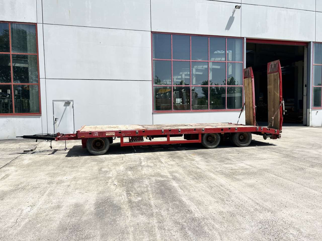 T3 3 Achs Tiefladeranhänger mit gerader Ladefläche - Nedbygget platform påhængsvogn: billede 1 T3 3 Achs Tiefladeranhänger mit gerader Ladefläche - Nedbygget platform påhængsvogn: billede 1