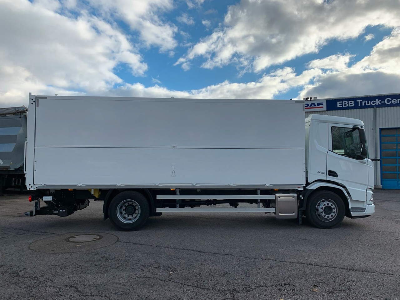 DAF FA XD 370 zikun Swing-Board-Aufbau - Til transport af drikkevarer lastbil: billede 3 DAF FA XD 370 zikun Swing-Board-Aufbau - Til transport af drikkevarer lastbil: billede 3