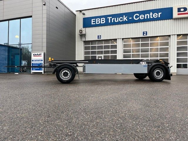 Schlittenanhänger 18 S Schlittenanhänger 18 S - Kroghejsvogn/ Skip loader anhænger: billede 2 Schlittenanhänger 18 S Schlittenanhänger 18 S - Kroghejsvogn/ Skip loader anhænger: billede 2