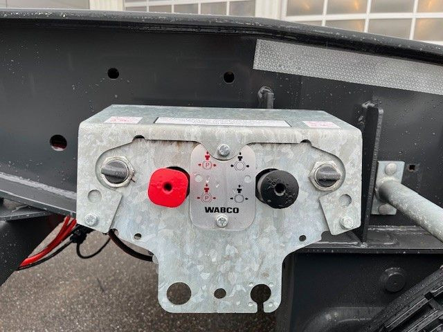 Schlittenanhänger 18 S Schlittenanhänger 18 S - Kroghejsvogn/ Skip loader anhænger: billede 5 Schlittenanhänger 18 S Schlittenanhänger 18 S - Kroghejsvogn/ Skip loader anhænger: billede 5