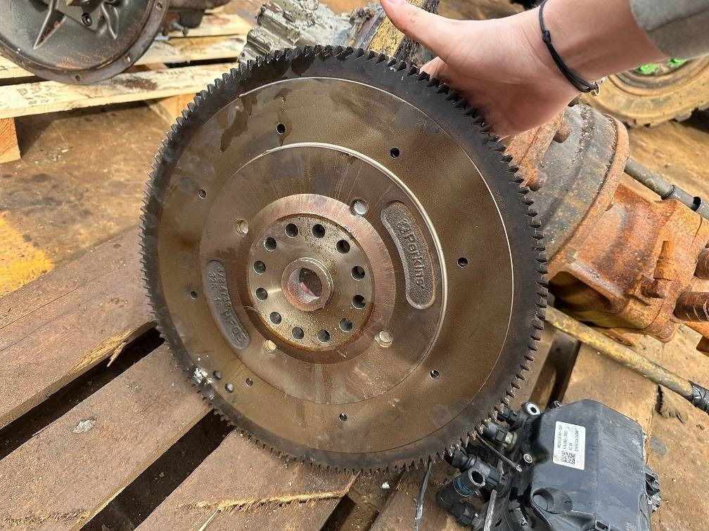 CAT 323 c7.1acert flywheel 378-4739 2009173 - Motor for Entreprenørmaskin: billede 3 CAT 323 c7.1acert flywheel 378-4739 2009173 - Motor for Entreprenørmaskin: billede 3