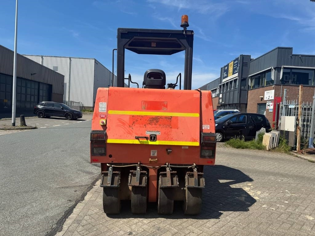 Dynapac CP 142 - Gummihjulstromle: billede 4 Dynapac CP 142 - Gummihjulstromle: billede 4