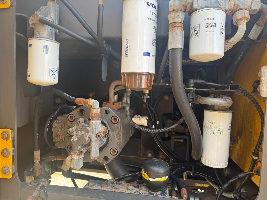 Bæltegravemaskine Volvo EC 160 EL ( 3.451 HOURS ORIGINAL ): billede 16