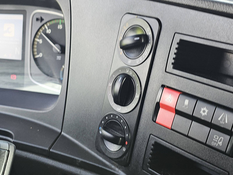 Kølevogn lastbil Mercedes-Benz ATEGO 824 CARRIER MULTI TEMP: billede 12