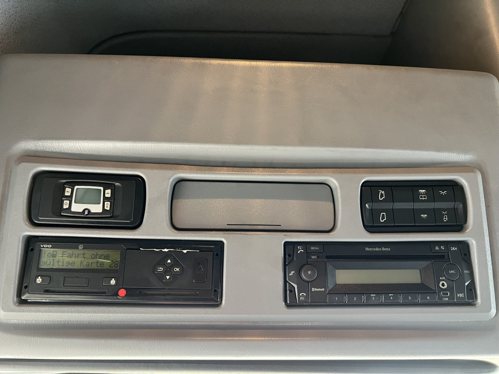 Mercedes-Benz Atego 1230 Klima ACC Schlafkabine 7,2m P+P LBW - Lastbil med presenning: billede 3 Mercedes-Benz Atego 1230 Klima ACC Schlafkabine 7,2m P+P LBW - Lastbil med presenning: billede 3