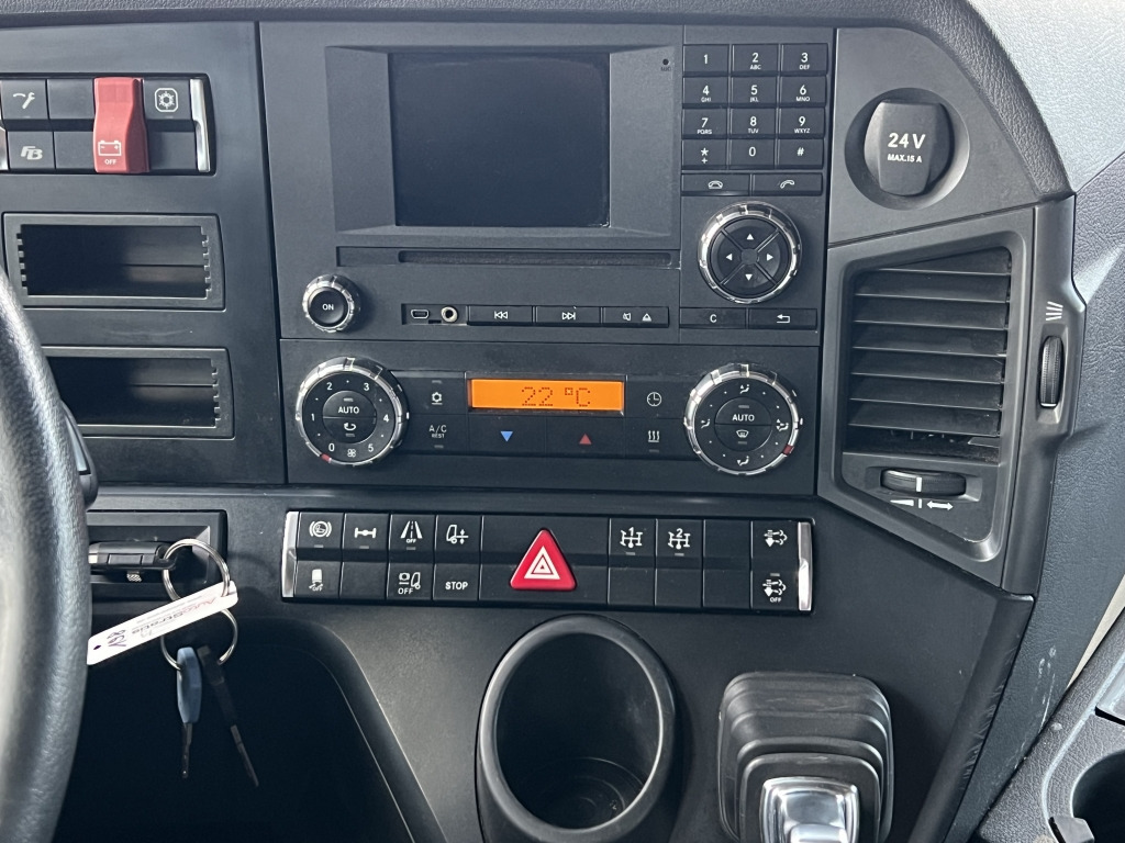 Mercedes-Benz Actros 1845 Klimaautom. Retarder 2x Nebenantrieb - Trækker: billede 4 Mercedes-Benz Actros 1845 Klimaautom. Retarder 2x Nebenantrieb - Trækker: billede 4