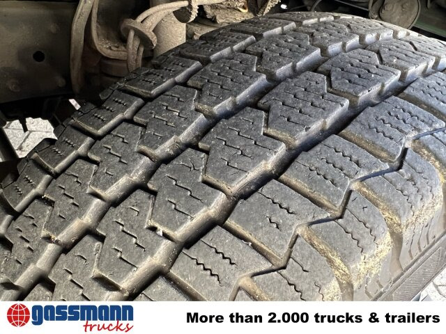 Mercedes-Benz 711 D-KA 4x2, Standklima, 11-Sitze, 2 x on stock - Minibus, Persontransport: billede 2 Mercedes-Benz 711 D-KA 4x2, Standklima, 11-Sitze, 2 x on stock - Minibus, Persontransport: billede 2