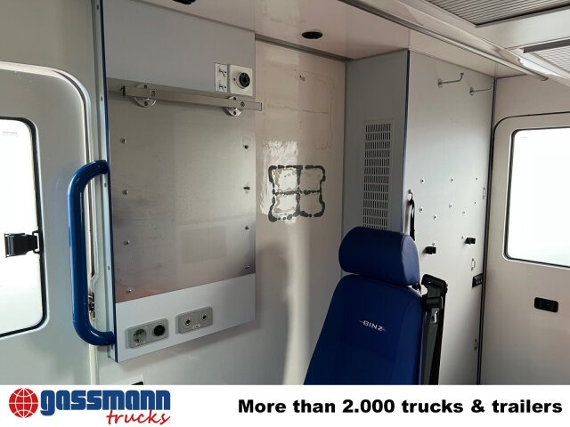 Mercedes-Benz Sprinter 313 CDI 4x2, Rettungswagen - Varevogn: billede 4 Mercedes-Benz Sprinter 313 CDI 4x2, Rettungswagen - Varevogn: billede 4