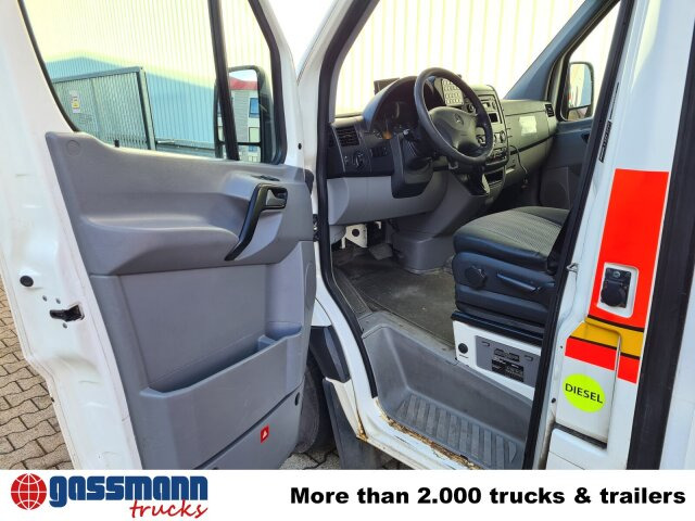 Mercedes-Benz Sprinter 316 KA 4x2, Rettungswagen - Varevogn: billede 4 Mercedes-Benz Sprinter 316 KA 4x2, Rettungswagen - Varevogn: billede 4
