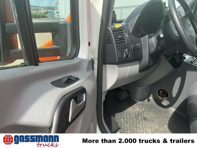Mercedes-Benz Sprinter 516 CDI 4x2, Rettungswagen, Bi-Xenon - Varevogn: billede 4 Mercedes-Benz Sprinter 516 CDI 4x2, Rettungswagen, Bi-Xenon - Varevogn: billede 4
