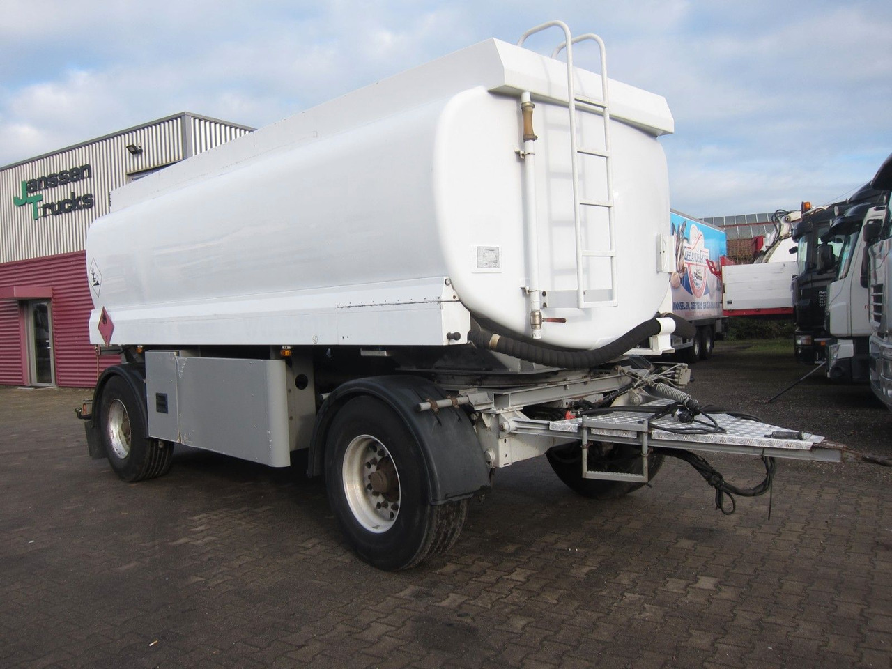 Lindner & Fischer 18400ltr 3 Kammern Oben-Unten - Tankanhænger: billede 1 Lindner & Fischer 18400ltr 3 Kammern Oben-Unten - Tankanhænger: billede 1