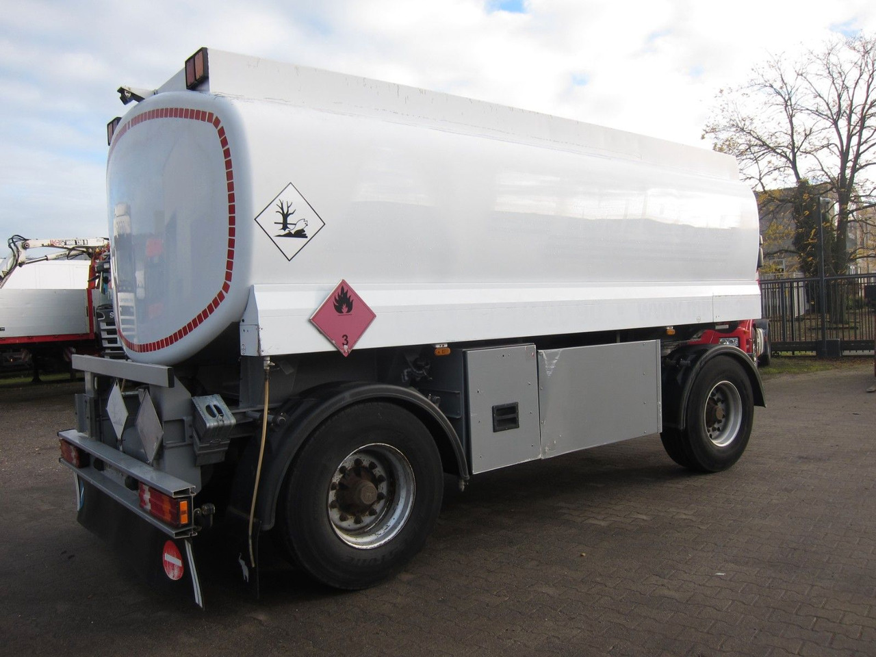 Leje en Lindner & Fischer 18400ltr 3 Kammern Oben-Unten Lindner & Fischer 18400ltr 3 Kammern Oben-Unten: billede 6 Leje en Lindner & Fischer 18400ltr 3 Kammern Oben-Unten Lindner & Fischer 18400ltr 3 Kammern Oben-Unten: billede 6