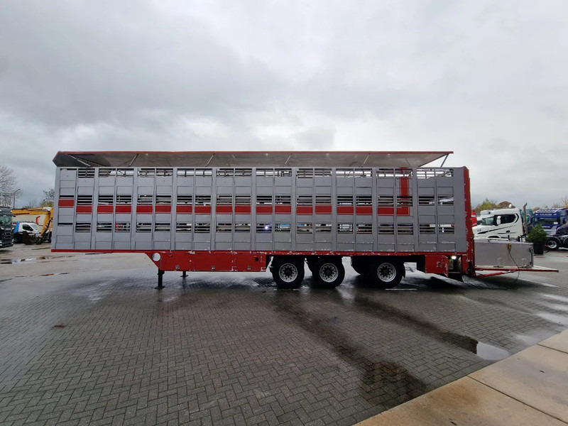 CUPPERS 3 deck livestock trailer - Water & Ventilation - Loadlift - Steering axle - Veetransport sættevogn: billede 5 CUPPERS 3 deck livestock trailer - Water & Ventilation - Loadlift - Steering axle - Veetransport sættevogn: billede 5