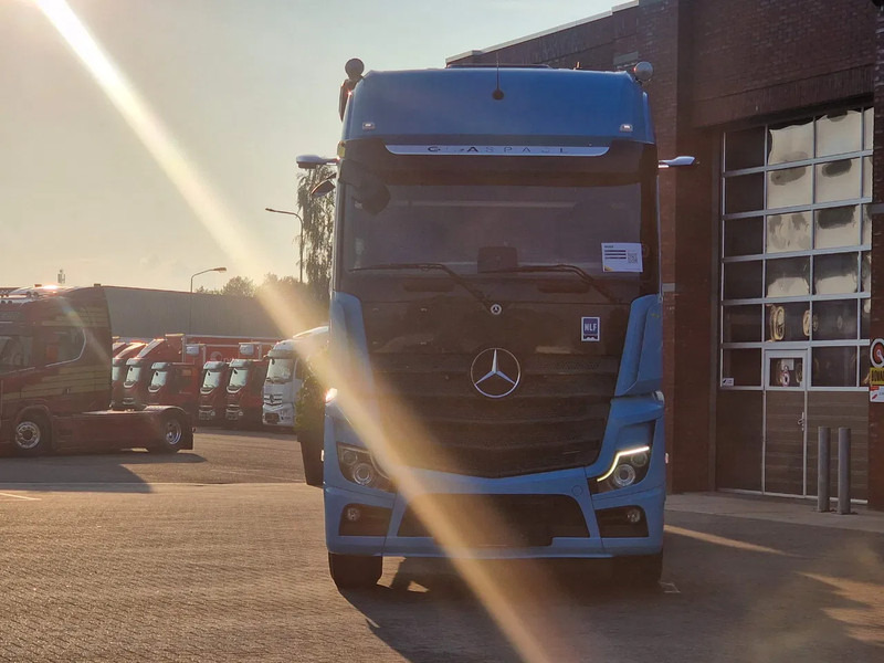 Mercedes-Benz Actros 2553 6x2 - BDF - Retarder - 4.90 WB - Loadlift - Full air - Containerbil/ Veksellad lastbil: billede 2 Mercedes-Benz Actros 2553 6x2 - BDF - Retarder - 4.90 WB - Loadlift - Full air - Containerbil/ Veksellad lastbil: billede 2