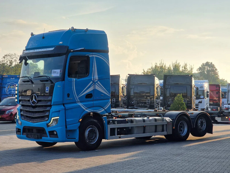 Mercedes-Benz Actros 2553 6x2 - BDF - Retarder - 4.90 WB - Loadlift - Full air - Containerbil/ Veksellad lastbil: billede 3 Mercedes-Benz Actros 2553 6x2 - BDF - Retarder - 4.90 WB - Loadlift - Full air - Containerbil/ Veksellad lastbil: billede 3