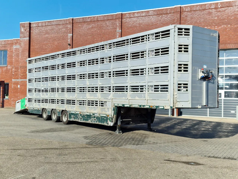 Pezzaioli 5 deck livestock trailer - Water & Ventilation - Loadlift - Folding floors - BPW Axle - 155M3 - Veetransport sættevogn: billede 1 Pezzaioli 5 deck livestock trailer - Water & Ventilation - Loadlift - Folding floors - BPW Axle - 155M3 - Veetransport sættevogn: billede 1