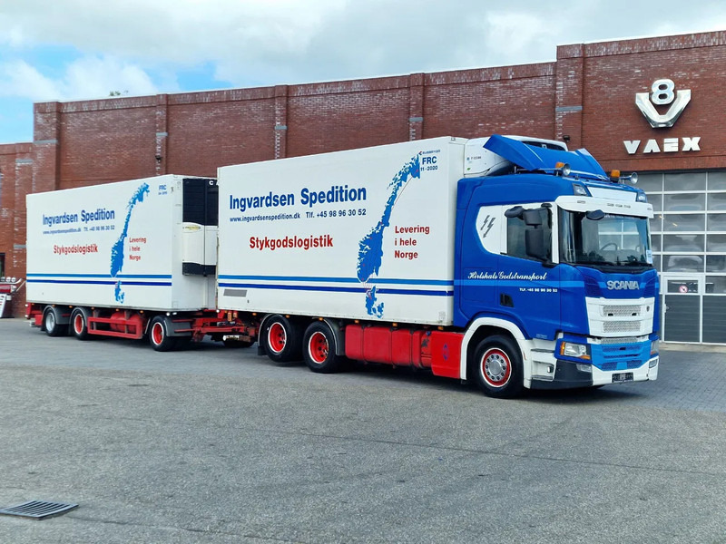 Scania R500 NGS B6X2NB / Trailer-Bygg 12-2004 / Frigobox Sidedoors / Rohrbahen / hooks - Kølevogn lastbil: billede 1 Scania R500 NGS B6X2NB / Trailer-Bygg 12-2004 / Frigobox Sidedoors / Rohrbahen / hooks - Kølevogn lastbil: billede 1