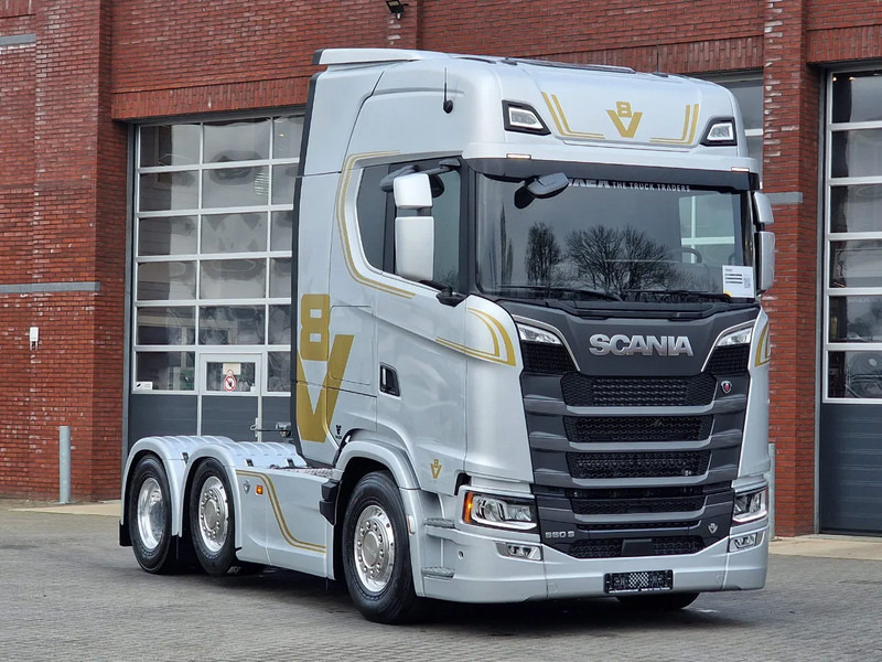 Scania 660S V8 NGS Highline 6x2/4 - New - Full spec - Retarder - Night clima - Led - Leather - Navi - Trækker: billede 1 Scania 660S V8 NGS Highline 6x2/4 - New - Full spec - Retarder - Night clima - Led - Leather - Navi - Trækker: billede 1