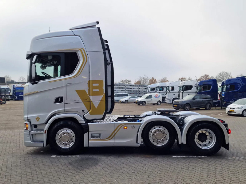 Scania 660S V8 NGS Highline 6x2/4 - New - Full spec - Retarder - Night clima - Led - Leather - Navi - Trækker: billede 4 Scania 660S V8 NGS Highline 6x2/4 - New - Full spec - Retarder - Night clima - Led - Leather - Navi - Trækker: billede 4