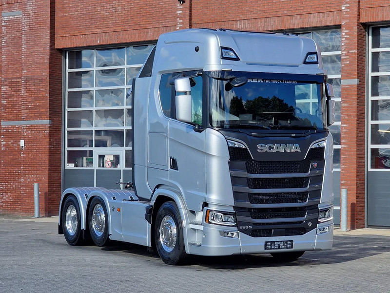 Scania 660S V8 NGS Highline 6x2/4 - New - Full spec - Retarder - Night clima - Led - Leather - Navi - Trækker: billede 1 Scania 660S V8 NGS Highline 6x2/4 - New - Full spec - Retarder - Night clima - Led - Leather - Navi - Trækker: billede 1