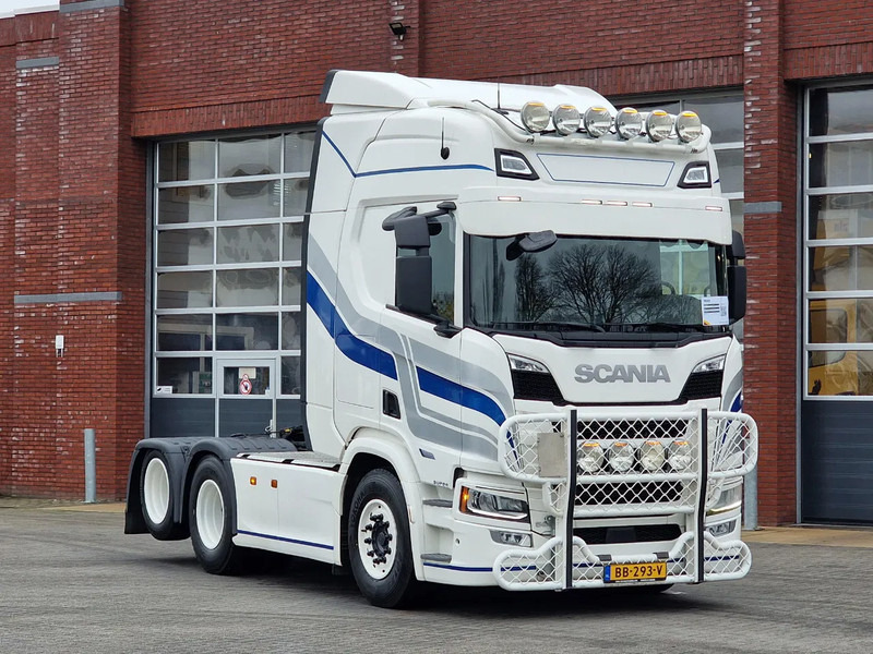 Scania R560 Highline 6x2 - BUFFL - Retarder - Full air - 3.15 WB - Leather - Trækker: billede 1 Scania R560 Highline 6x2 - BUFFL - Retarder - Full air - 3.15 WB - Leather - Trækker: billede 1