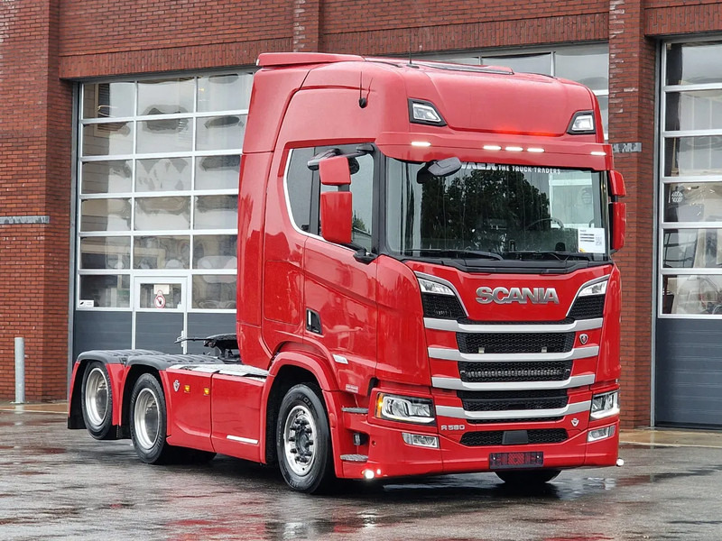 Scania R580 V8 NGS Highline 6x2 - Retarder - Leather - Full air - 3.15 WB - Navi - Led - No EGR - Trækker: billede 1 Scania R580 V8 NGS Highline 6x2 - Retarder - Leather - Full air - 3.15 WB - Navi - Led - No EGR - Trækker: billede 1