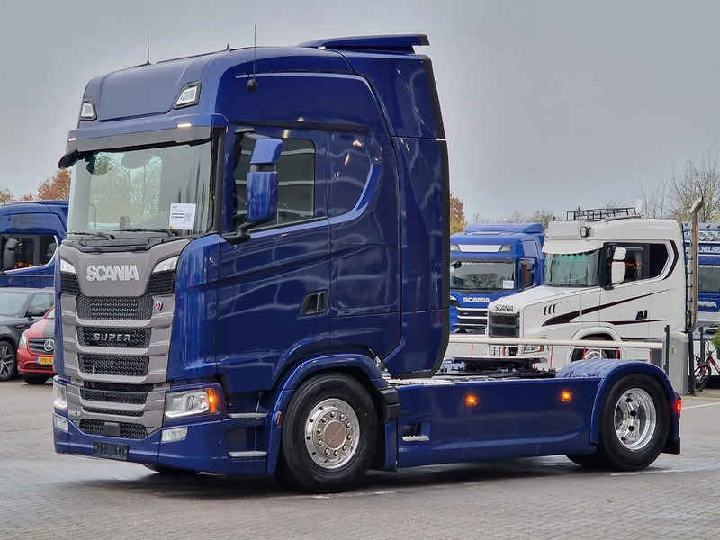 Scania S560 Highline 4x2 - Full spec - Retader - Night clima - Full air - Facelift - 2x tank - Trækker: billede 3 Scania S560 Highline 4x2 - Full spec - Retader - Night clima - Full air - Facelift - 2x tank - Trækker: billede 3
