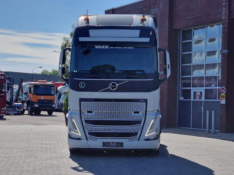 Volvo FH 13.500 Globetrotter XL 4x2 - NEW - Full spec - I parkcool - Full air - - Trækker: billede 2 Volvo FH 13.500 Globetrotter XL 4x2 - NEW - Full spec - I parkcool - Full air - - Trækker: billede 2