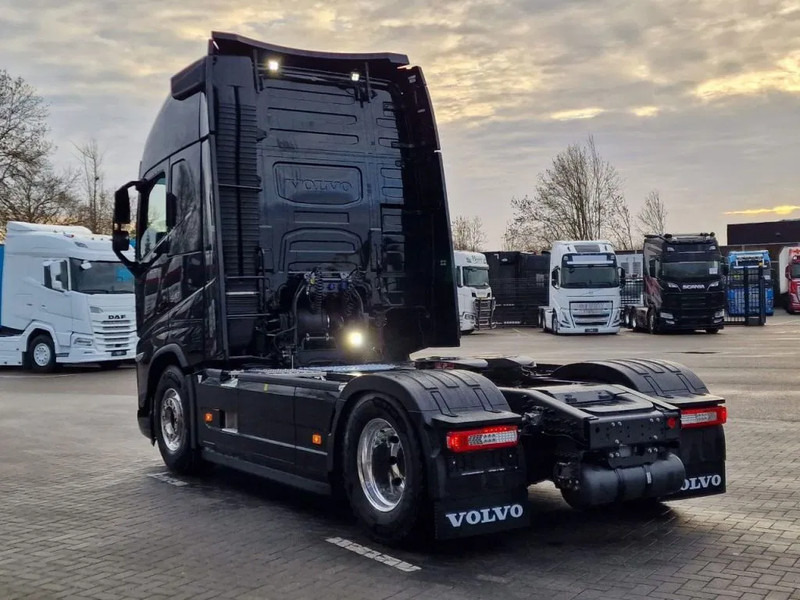Volvo FH 13.500 Globetrotter XL 4x2 - NEW - Full spec - I parkcool - Full air - - Trækker: billede 4 Volvo FH 13.500 Globetrotter XL 4x2 - NEW - Full spec - I parkcool - Full air - - Trækker: billede 4
