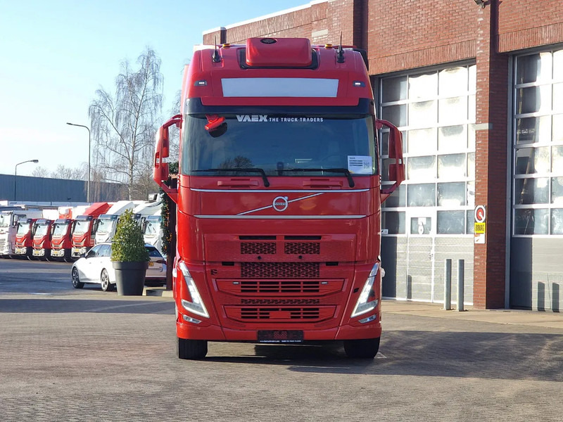 Volvo FH 13.500 Globetrotter XL 6x2 - Night clima - 3.00 WB - Leather - Full air - Trækker: billede 2 Volvo FH 13.500 Globetrotter XL 6x2 - Night clima - 3.00 WB - Leather - Full air - Trækker: billede 2