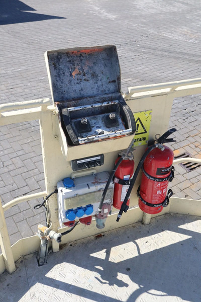 Leje en Mercedes-Benz Actros 2636 6X4 | TUNNEL PLATFORM | REMOTE DRIVING Mercedes-Benz Actros 2636 6X4 | TUNNEL PLATFORM | REMOTE DRIVING: billede 15