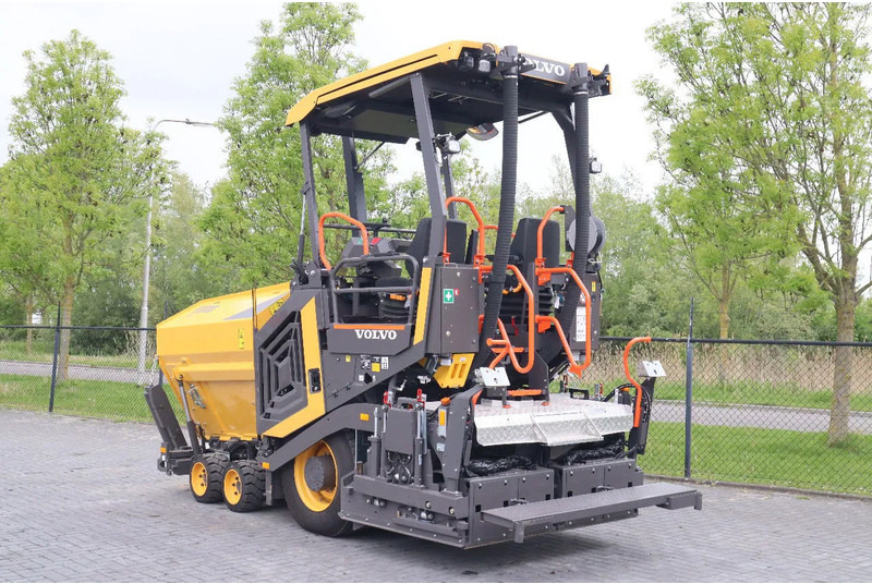 Volvo P2870 D ABG | ASPHALT PAVER | NEW / UNUSED | BOMAG BF300 - Asfaltudlægningmaskine: billede 3 Volvo P2870 D ABG | ASPHALT PAVER | NEW / UNUSED | BOMAG BF300 - Asfaltudlægningmaskine: billede 3