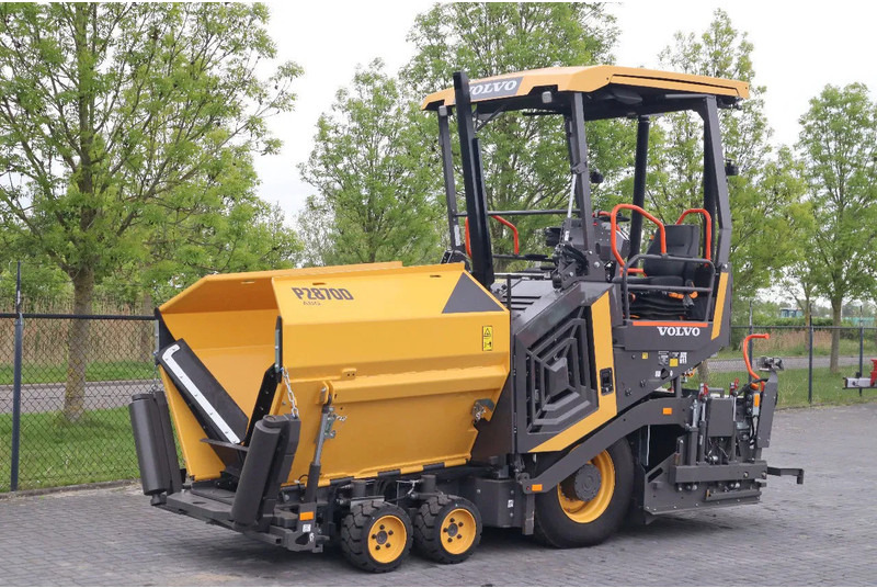 Volvo P2870 D ABG | ASPHALT PAVER | NEW / UNUSED | BOMAG BF300 - Asfaltudlægningmaskine: billede 2 Volvo P2870 D ABG | ASPHALT PAVER | NEW / UNUSED | BOMAG BF300 - Asfaltudlægningmaskine: billede 2