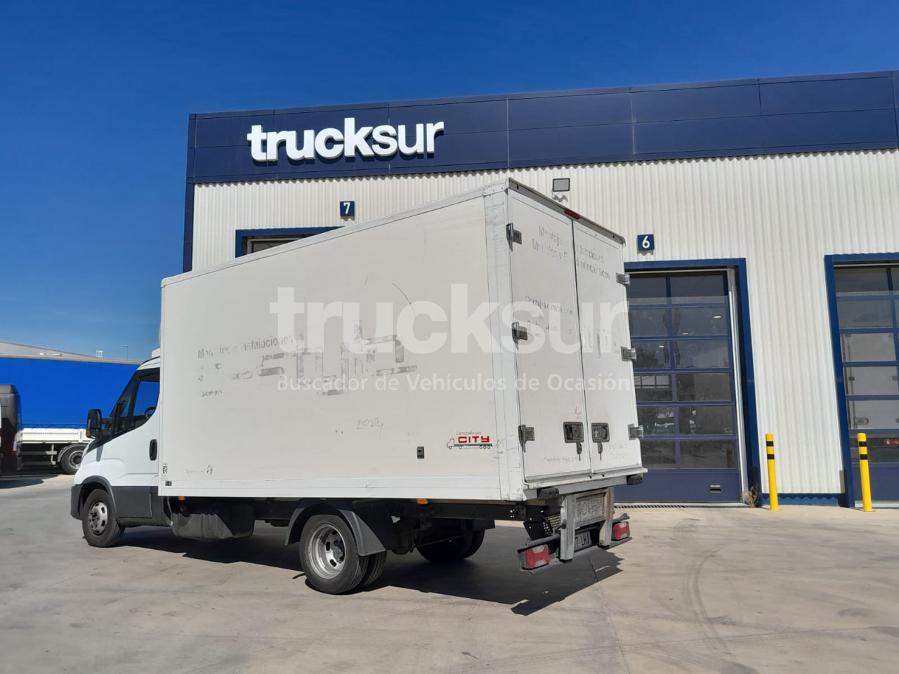 IVECO 35C16 GV - Varebil med kasse: billede 4 IVECO 35C16 GV - Varebil med kasse: billede 4