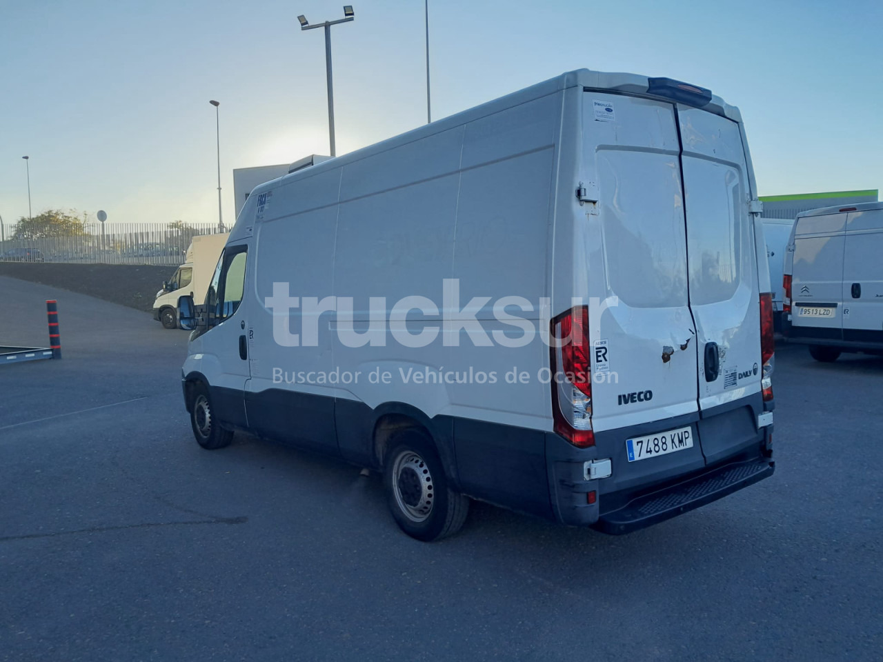 IVECO 35S12 12M3 FRC-X - Varebil med kasse: billede 4 IVECO 35S12 12M3 FRC-X - Varebil med kasse: billede 4