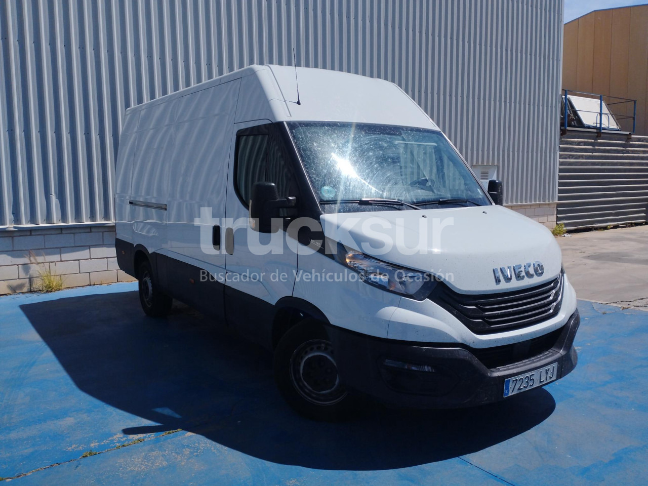 IVECO DAILY 35S16 F 12M3 - Varebil med kasse: billede 2 IVECO DAILY 35S16 F 12M3 - Varebil med kasse: billede 2