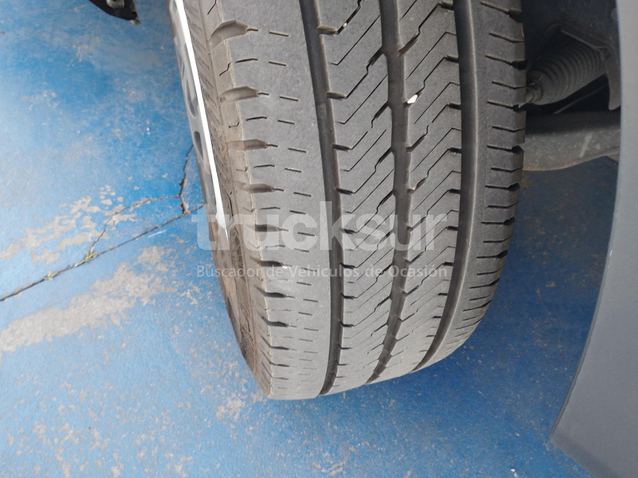 Varebil med kasse IVECO DAILY 35S16 F 12M3: billede 11