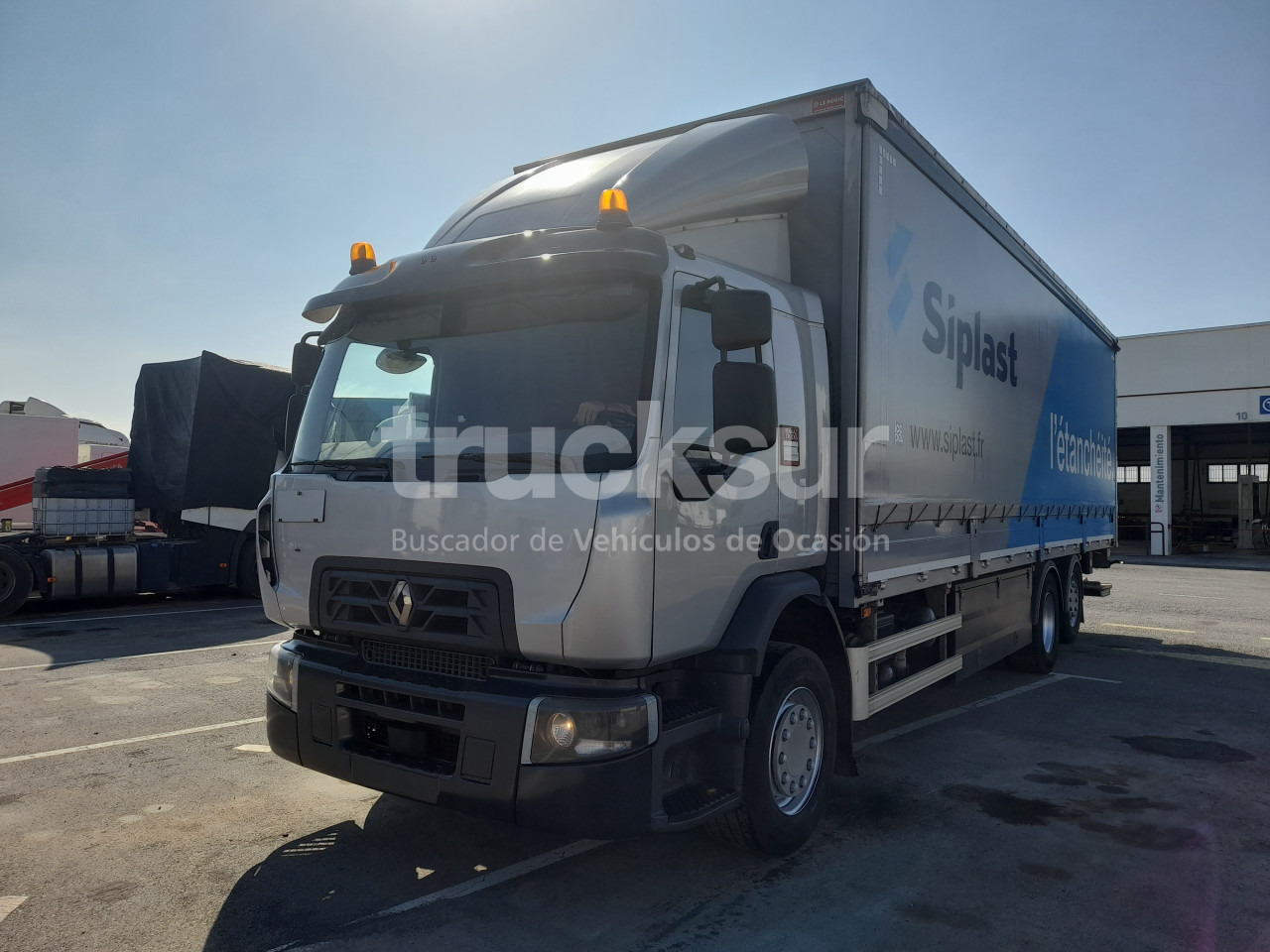 RENAULT D320.26 ejes 6x2*4 - Lastbil med presenning: billede 2 RENAULT D320.26 ejes 6x2*4 - Lastbil med presenning: billede 2