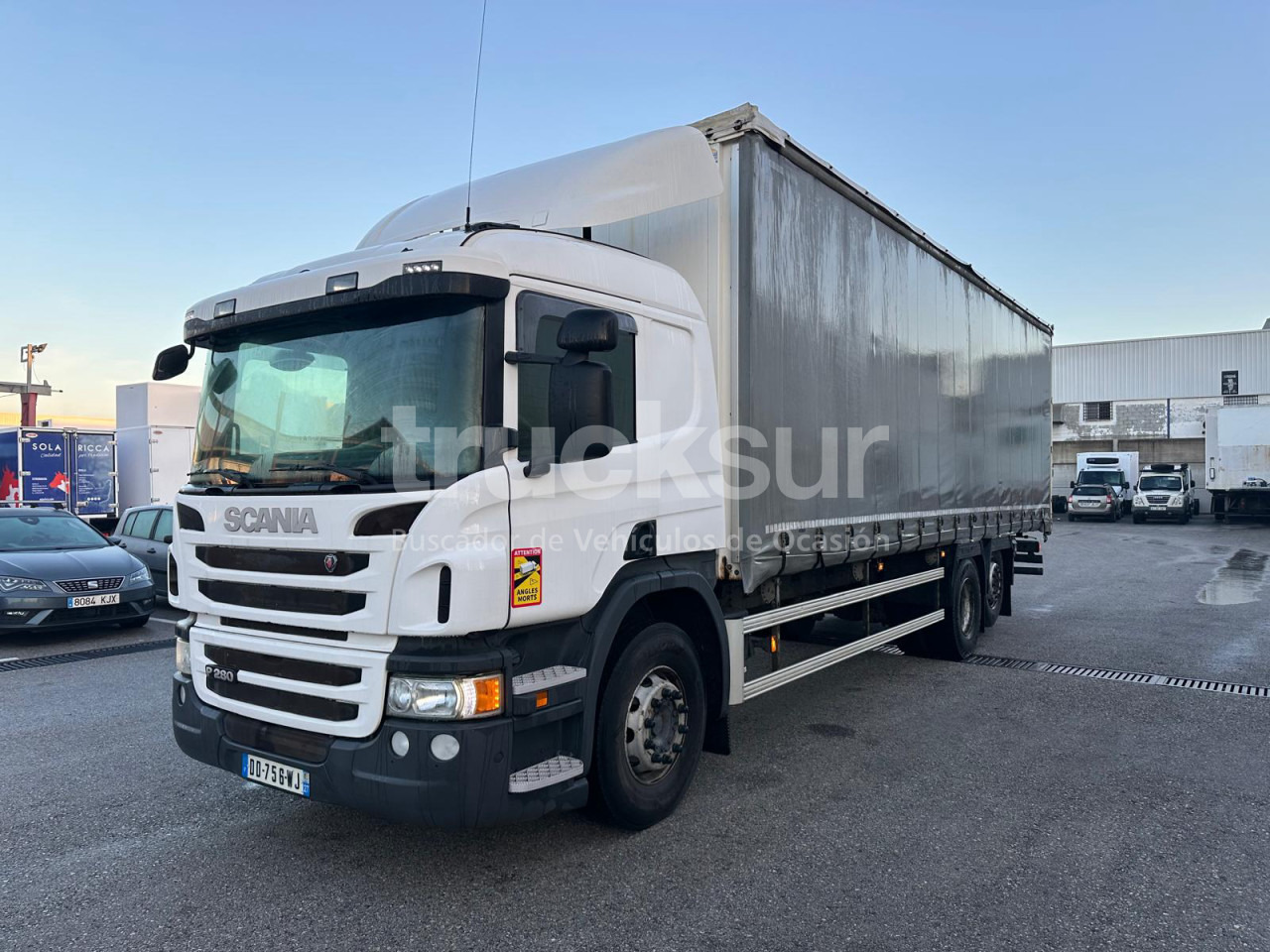 SCANIA P280.26 ejes 6x2*4 - Lastbil med presenning: billede 1 SCANIA P280.26 ejes 6x2*4 - Lastbil med presenning: billede 1