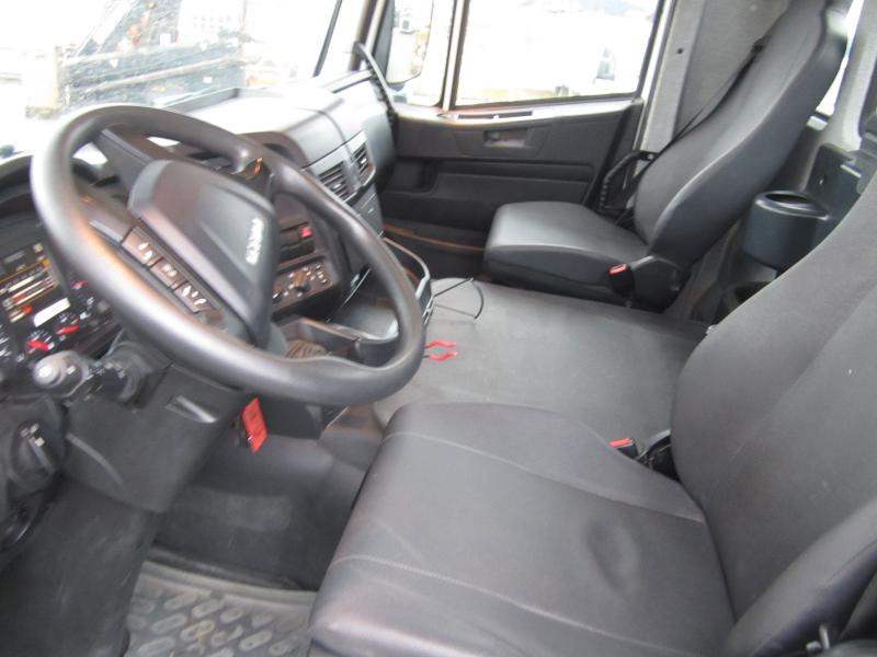 Interior photo 1: Tipvogn lastbil Iveco Stralis 420