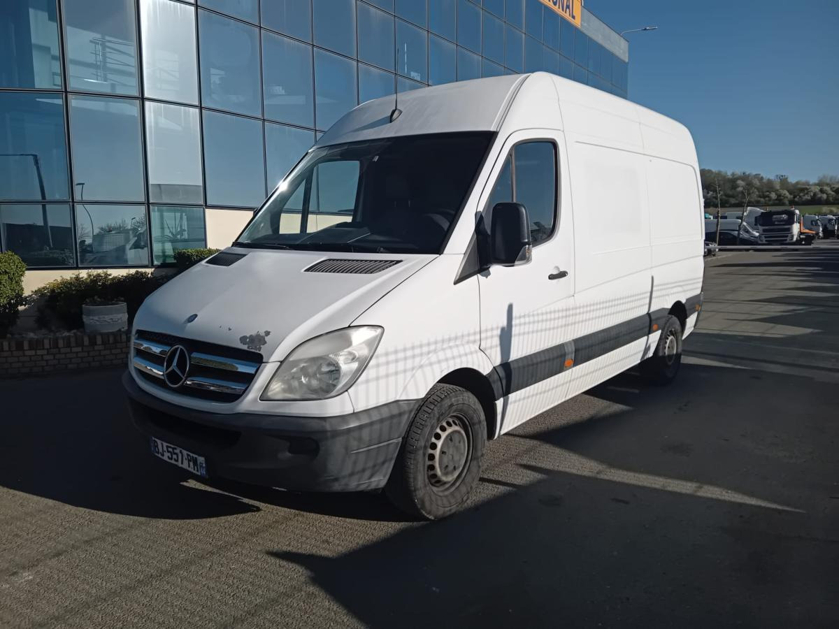 Mercedes Sprinter 218 CDI - Varevogn: billede 2 Mercedes Sprinter 218 CDI - Varevogn: billede 2