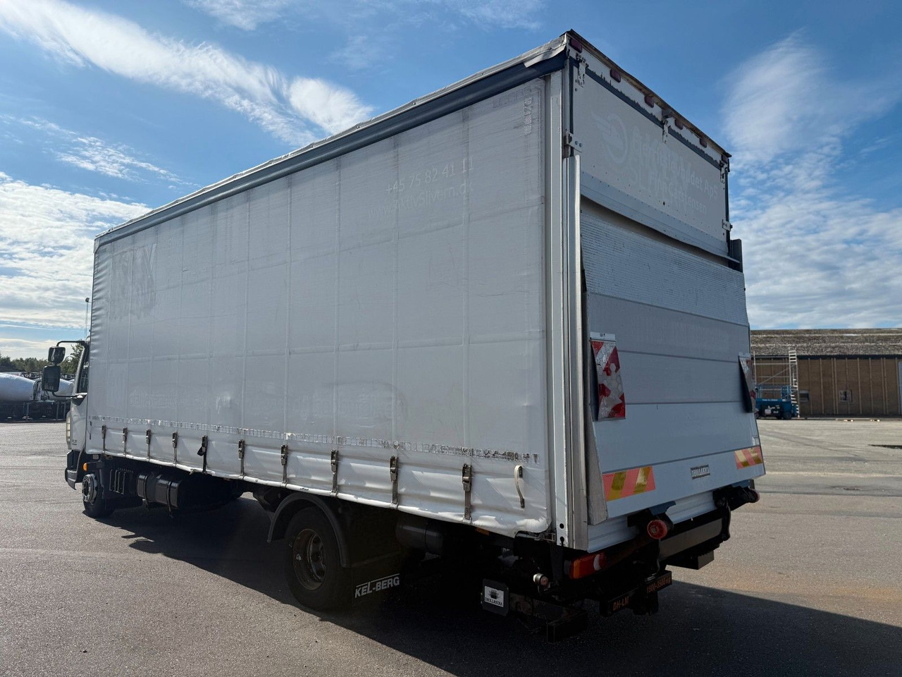 DAF LF 45 /220 4x2 Curtainsider and Taillift Euro 6 - Lastbil med presenning: billede 4 DAF LF 45 /220 4x2 Curtainsider and Taillift Euro 6 - Lastbil med presenning: billede 4