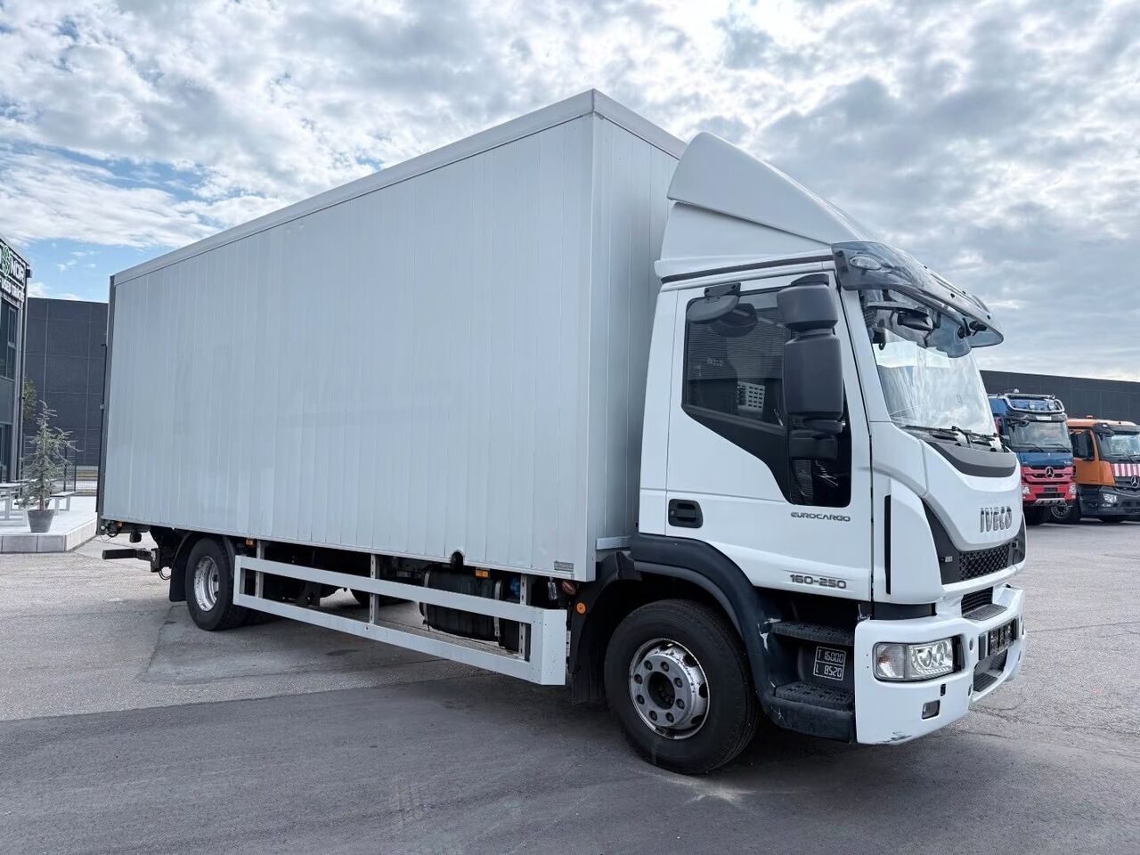 Iveco EuroCargo 160 -250 Side opening 7.3 m / Euro 6 - Lastbil varevogn: billede 2 Iveco EuroCargo 160 -250 Side opening 7.3 m / Euro 6 - Lastbil varevogn: billede 2