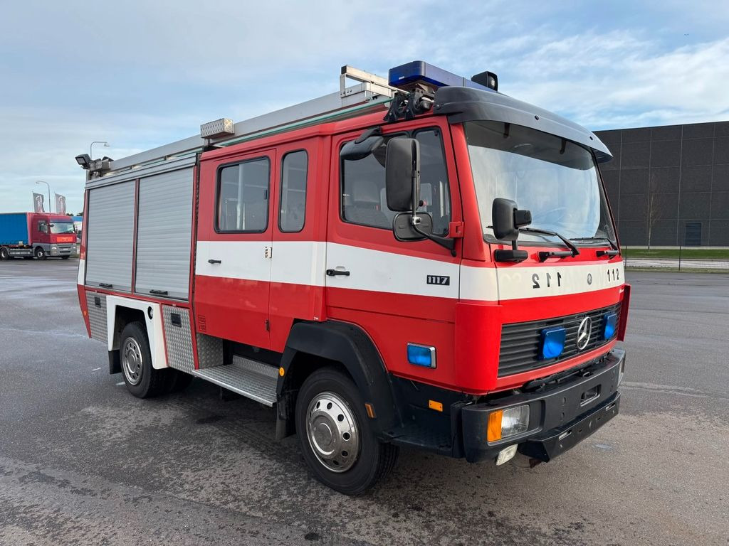 Mercedes-Benz 1117 4x2 Fire truck - Feuerwehr - Tankspritze Mercedes-Benz 1117 4x2 Fire truck - Feuerwehr - Tankspritze - Lastbil: billede 2 Mercedes-Benz 1117 4x2 Fire truck - Feuerwehr - Tankspritze Mercedes-Benz 1117 4x2 Fire truck - Feuerwehr - Tankspritze - Lastbil: billede 2
