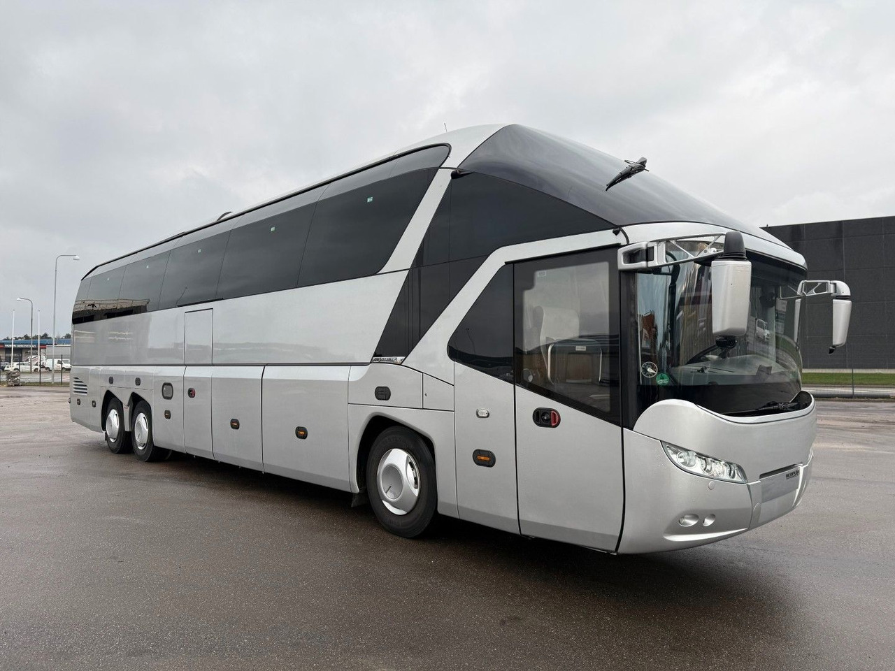 Neoplan Starliner N 5218 Euro 6 - Turistbus: billede 2 Neoplan Starliner N 5218 Euro 6 - Turistbus: billede 2