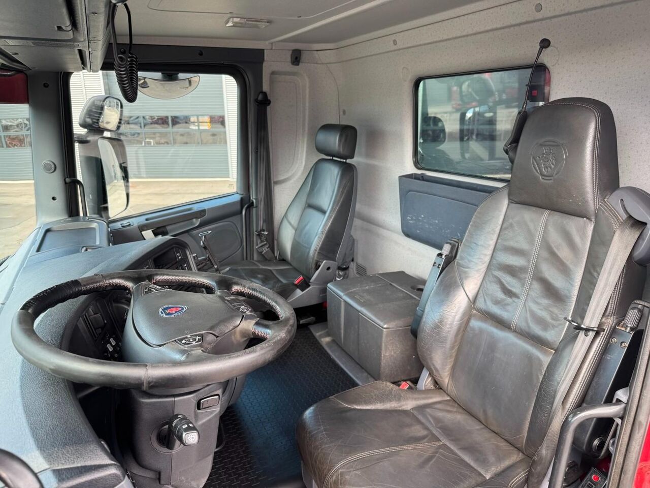 Scania R490 8x2*6 Euro 6 Tipper / Crane HMF 3220 K6 - Lastbil med kran: billede 5 Scania R490 8x2*6 Euro 6 Tipper / Crane HMF 3220 K6 - Lastbil med kran: billede 5