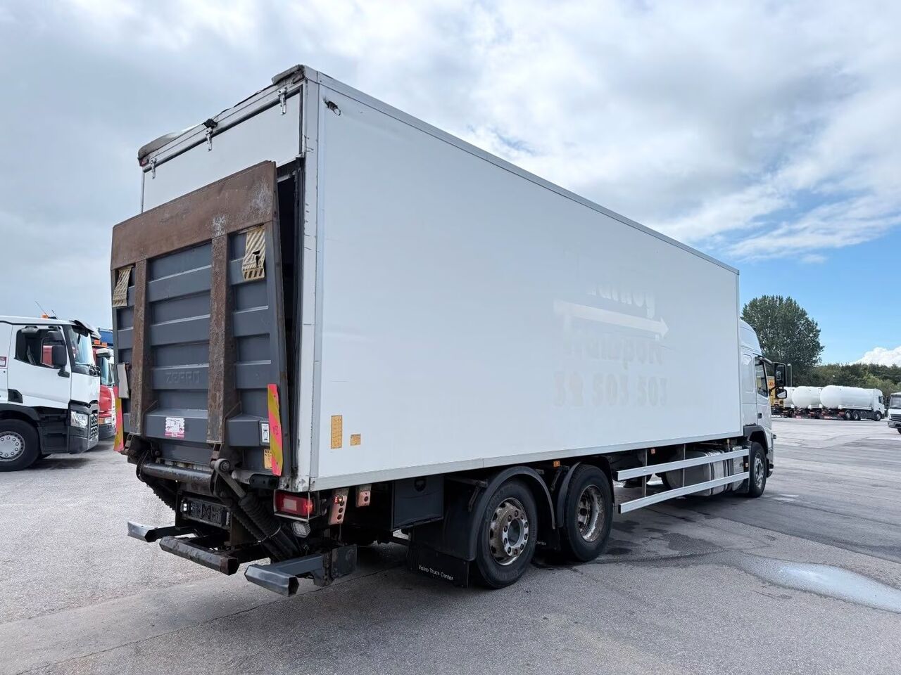 Volvo FM 330 6x2*4 Side opening 8.7 m - Lastbil varevogn: billede 3 Volvo FM 330 6x2*4 Side opening 8.7 m - Lastbil varevogn: billede 3
