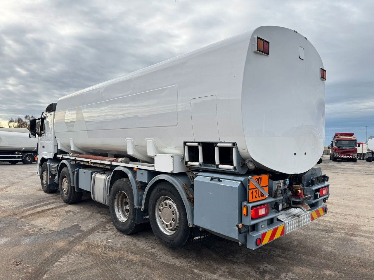 Volvo FM 440 8x2*6 24.000 l. ADR Tanktruck - Tankbil: billede 4 Volvo FM 440 8x2*6 24.000 l. ADR Tanktruck - Tankbil: billede 4