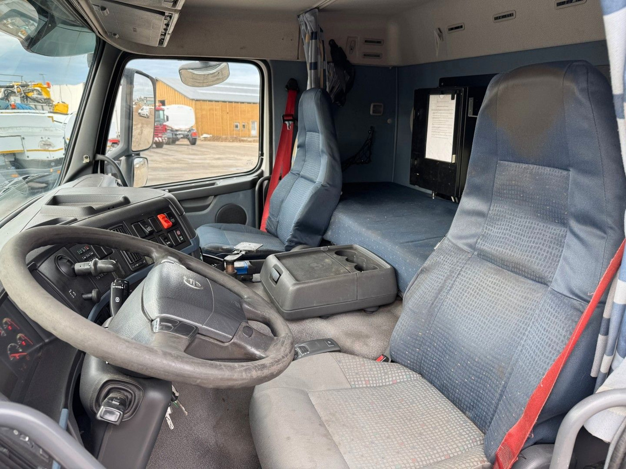 Volvo FM 440 8x2*6 24.000 l. ADR Tanktruck - Tankbil: billede 5 Volvo FM 440 8x2*6 24.000 l. ADR Tanktruck - Tankbil: billede 5