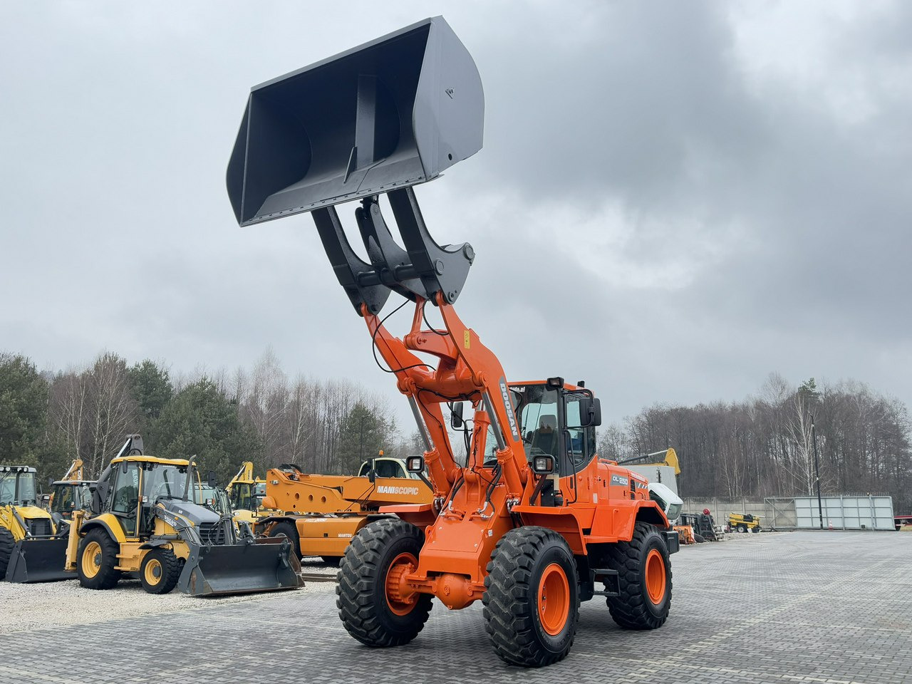Doosan DL250 14,5Ton Łyżka Wysokiego Wysypu !!! - Gummihjulslæsser: billede 4 Doosan DL250 14,5Ton Łyżka Wysokiego Wysypu !!! - Gummihjulslæsser: billede 4